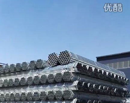石河子友发热镀锌大棚钢管装车拍摄视频