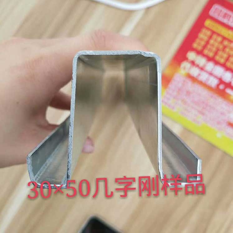 石河子新型几字钢大棚骨架高清图片